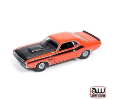 1/64 AUTO WORLD DODGE CHALLENGER T/A 1970