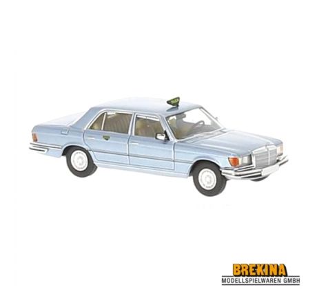 1/87 BREKINA Mercedes 450 SEL (W116), bledo modrá, Taxa (DK)