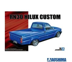 1/24 RE30 TOYOTA HILUX CUSTOM '85 (AOSHIMA)