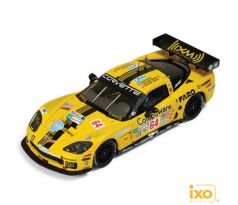 1/43 CORVETTE C6. R #64 LMGT1 O. GAVIN-O. BERETTA-M. PAPIS 3RD LE MANS 2008 (IXO)