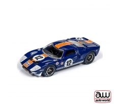 1/64 1965 Ford GT40 Gulf, tmavo modrá (AUTO WORLD)