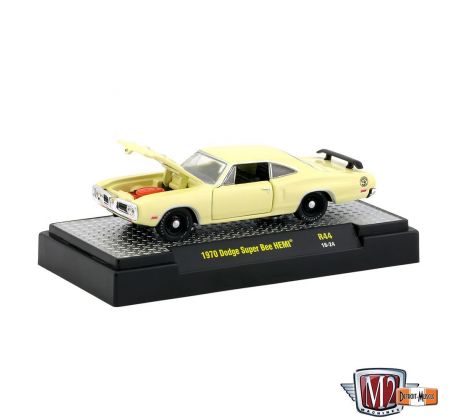 1/64 1970 Dodge Super Bee HEMI (M2)