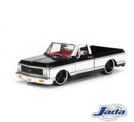 1/24 1972 Chevrolet Cheyenne Pickup, black/white