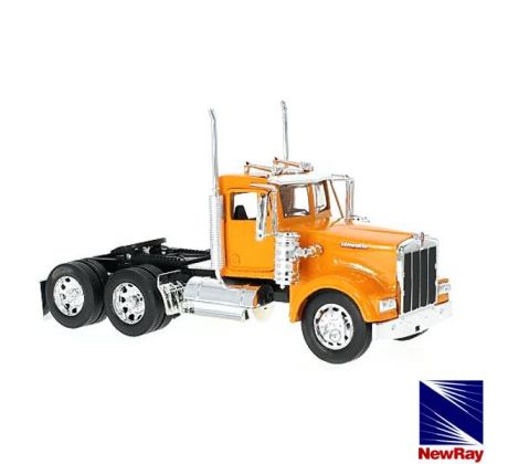 1/32 1979 Kenworth W900, oranžový