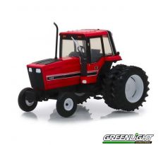 1/64 1982 International Tractor