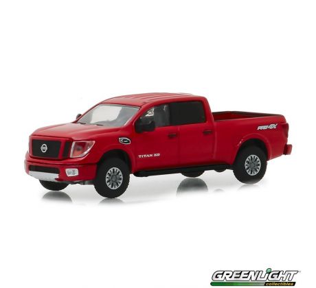 1/64 2018 Nissan Titan XD Pro-4X